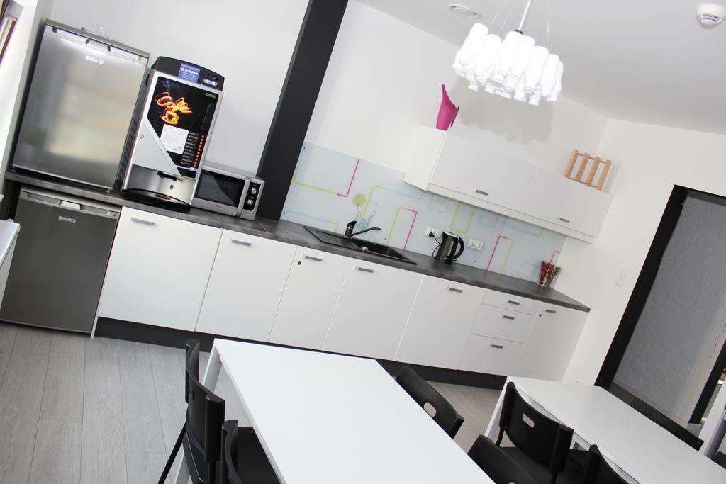 بوزنان Soda Hostel & Apartments المظهر الخارجي الصورة