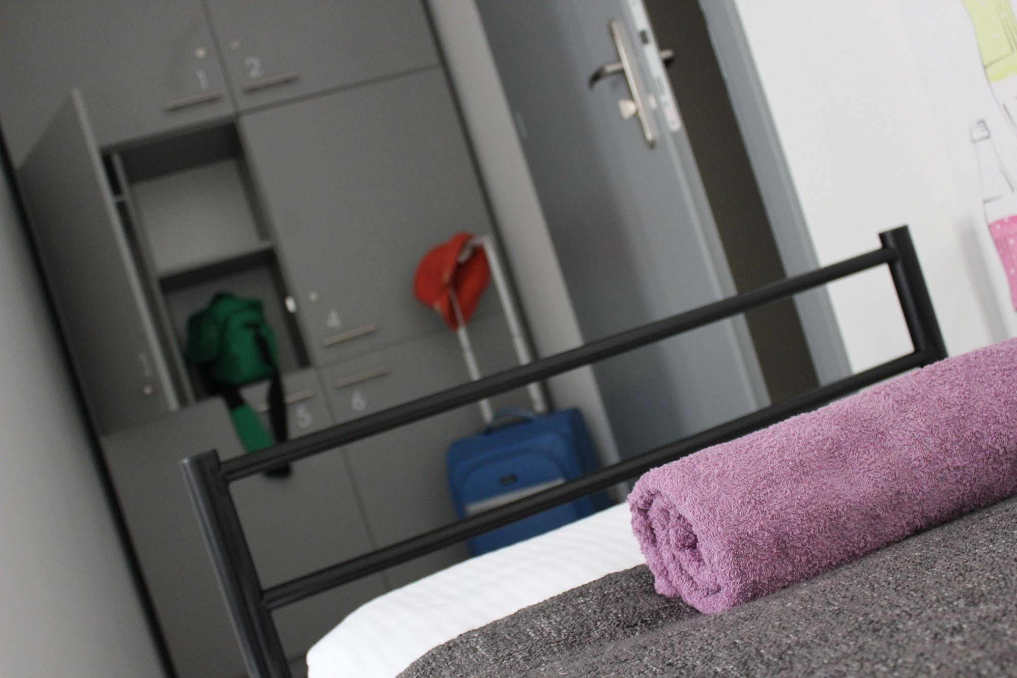 بوزنان Soda Hostel & Apartments المظهر الخارجي الصورة