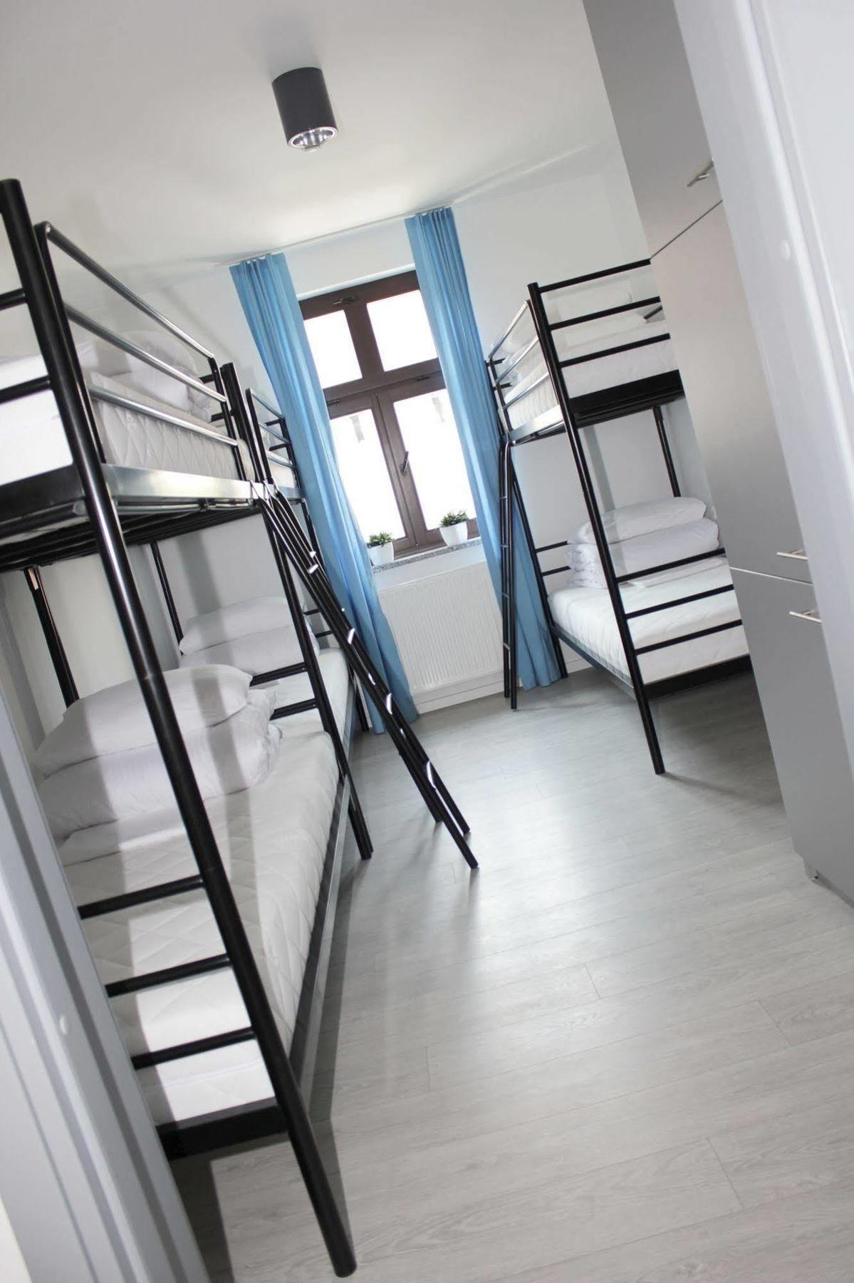 بوزنان Soda Hostel & Apartments المظهر الخارجي الصورة