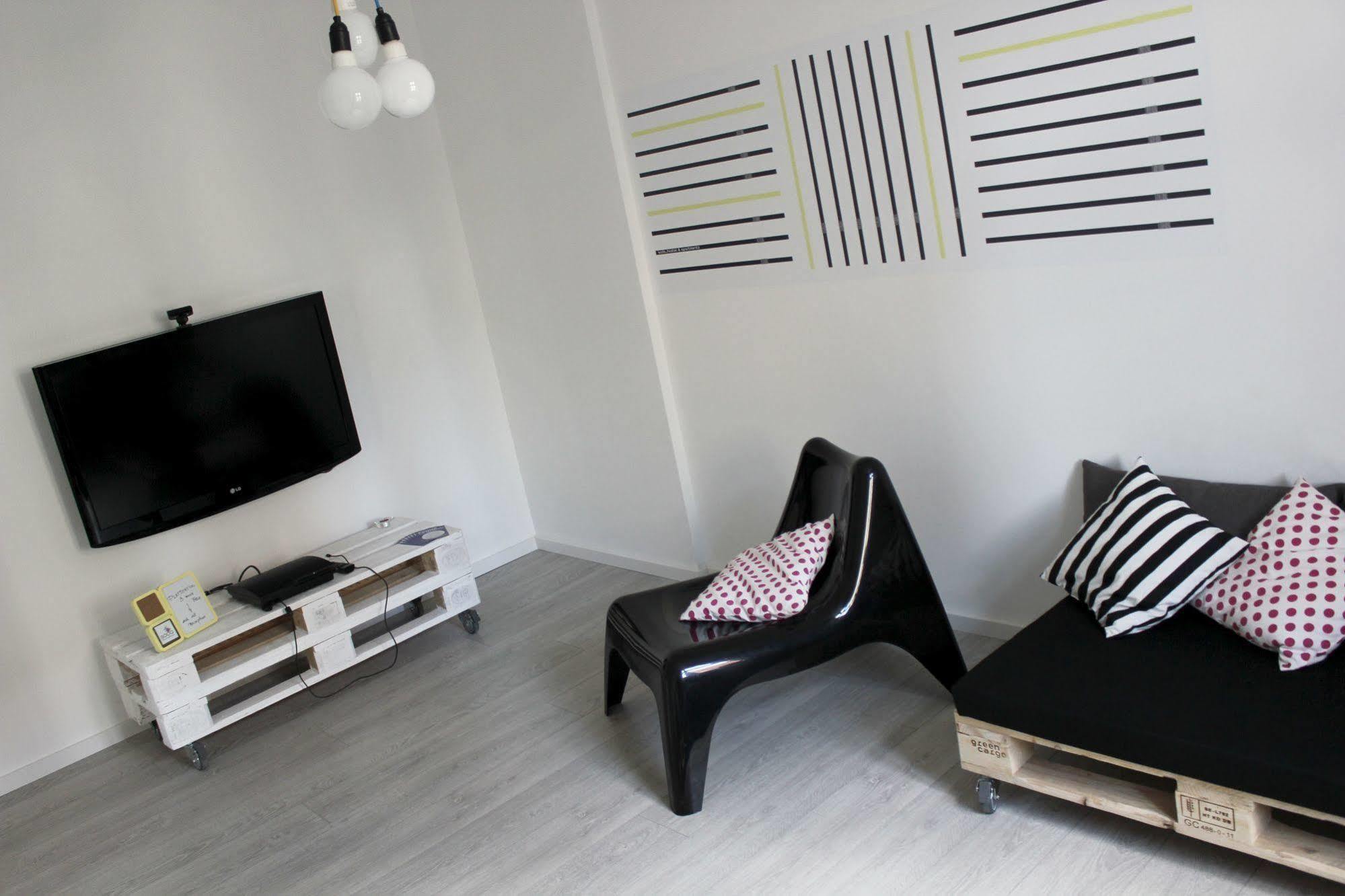 بوزنان Soda Hostel & Apartments المظهر الخارجي الصورة
