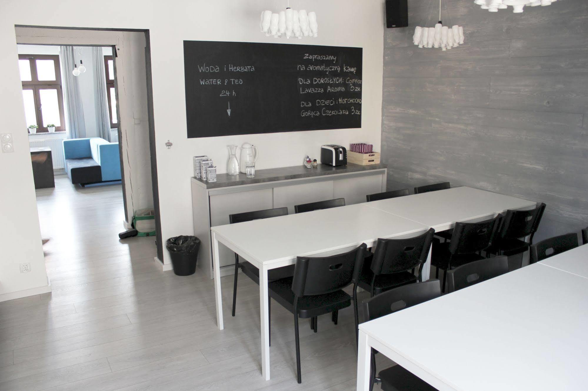 بوزنان Soda Hostel & Apartments المظهر الخارجي الصورة